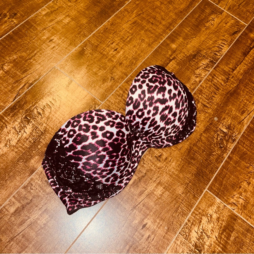 Strapless bra 36D